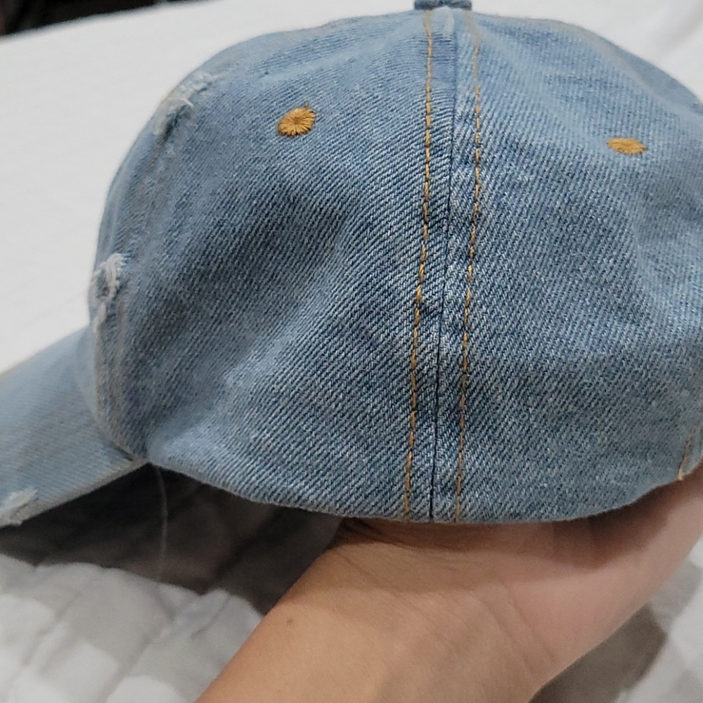Ladies hat - Picture 2 of 3